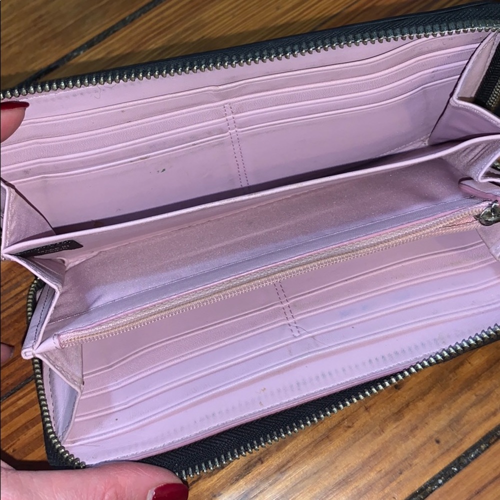 COACH Ashley dotted OP art zip around black wallet - Picture 8 of 8